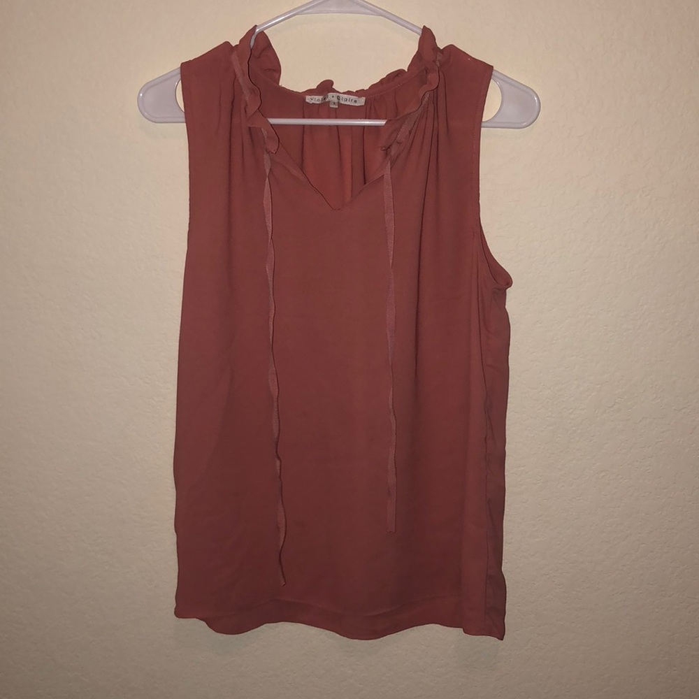 Dark pink tank